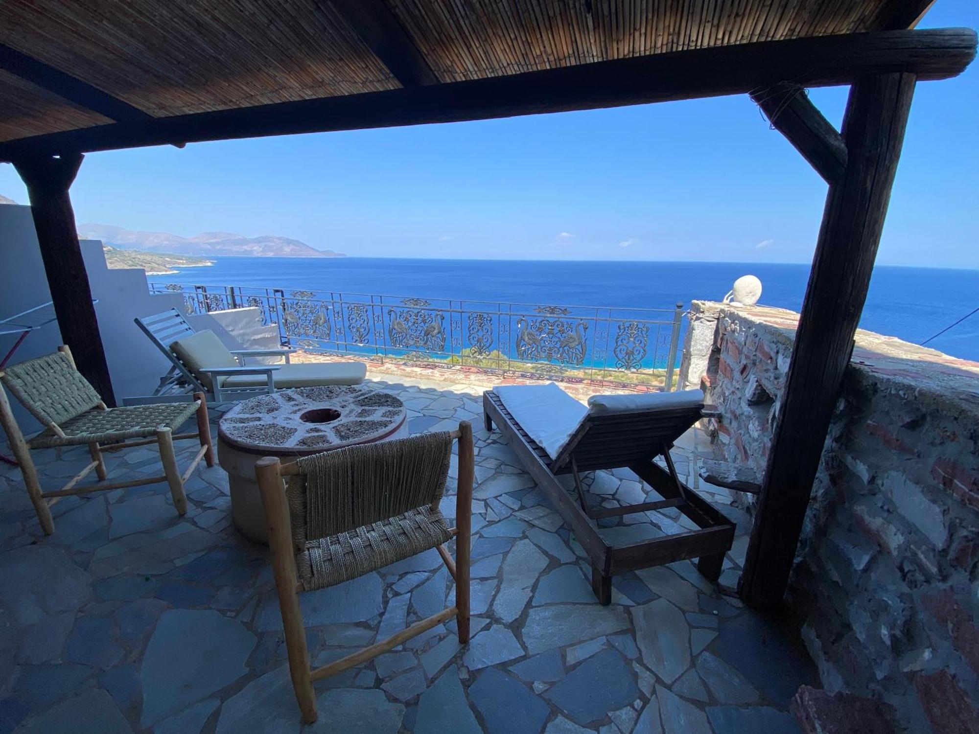Castle Rizaraki Hotel Kokkala Bagian luar foto