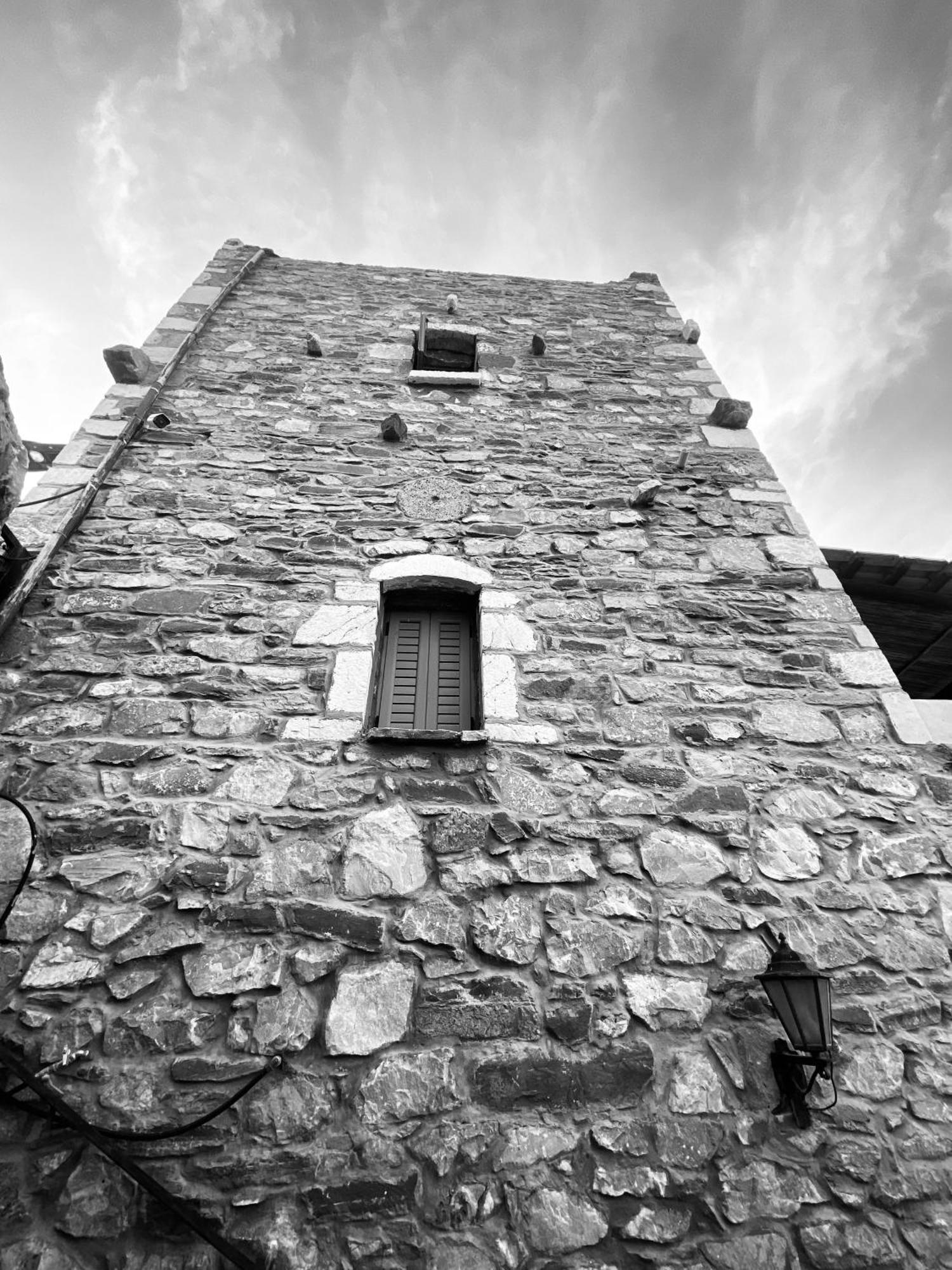 Castle Rizaraki Hotel Kokkala Bagian luar foto
