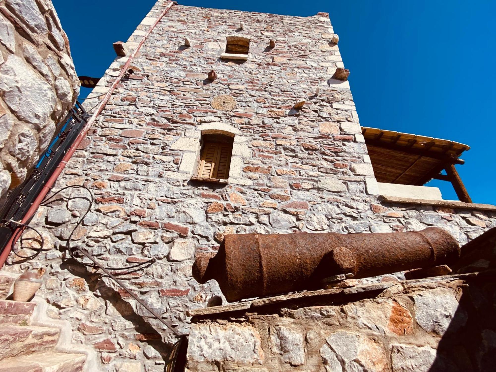 Castle Rizaraki Hotel Kokkala Bagian luar foto