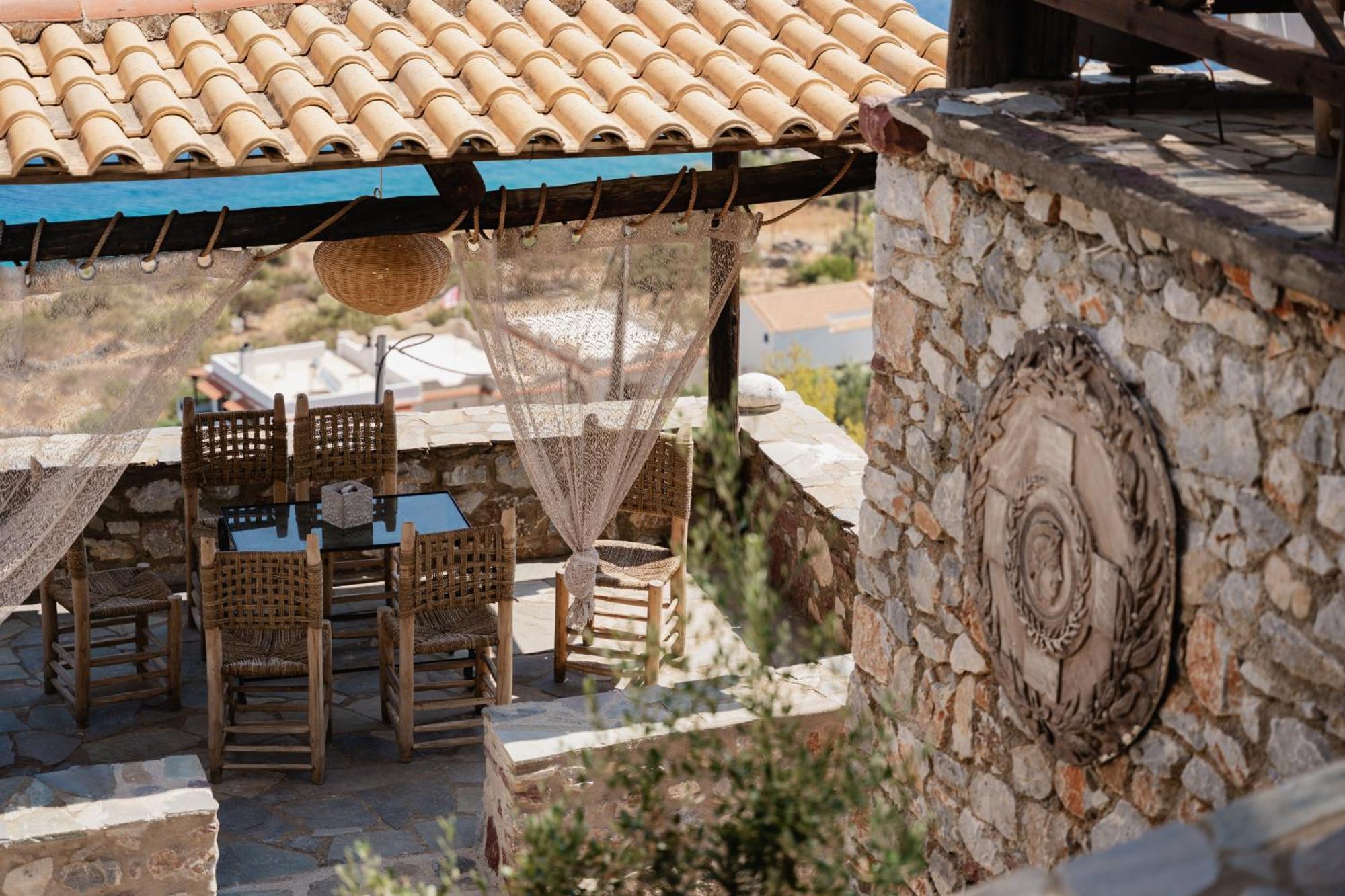 Castle Rizaraki Hotel Kokkala Bagian luar foto