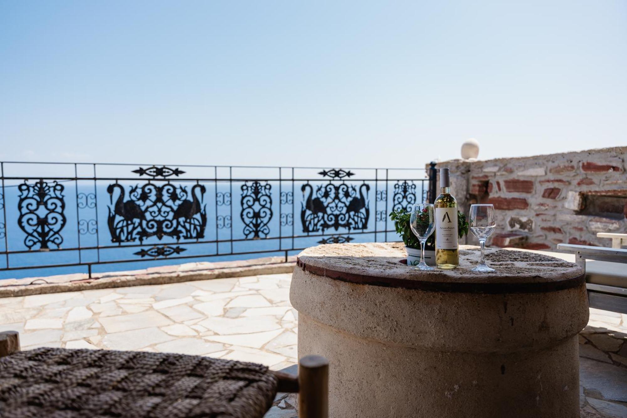 Castle Rizaraki Hotel Kokkala Bagian luar foto